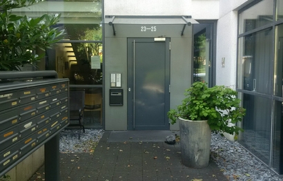 Eingang des Haus Neustraße in Gevelsberg von Bethel.regional, wo Menschen mit psychischen Erkrankungen und seelischen Behinderungen betreut werden.